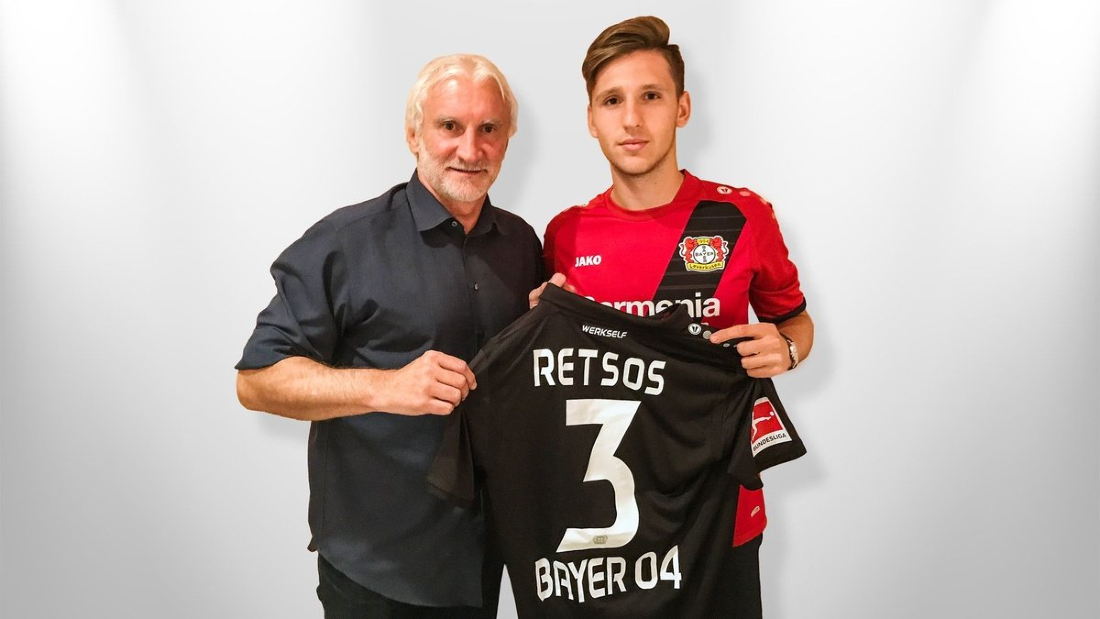 retsos--posando-como-nuevo-jugador-del-bayer-leverkusen--bayer04.jpg